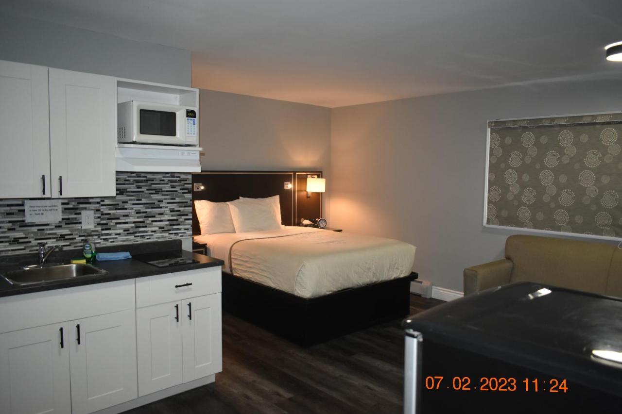 Time Travellers Motel Petawawa Ngoại thất bức ảnh